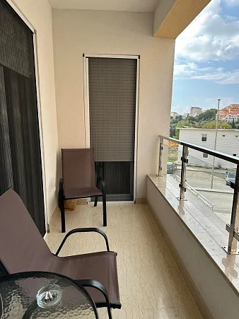 6894 1-Zimmer-Apartment, 48 m² in Bečići